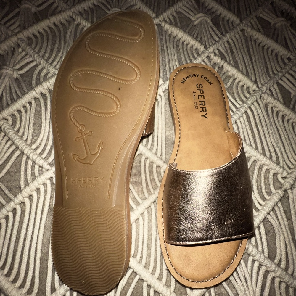 Sperry Sandals - Picture 3 of 3